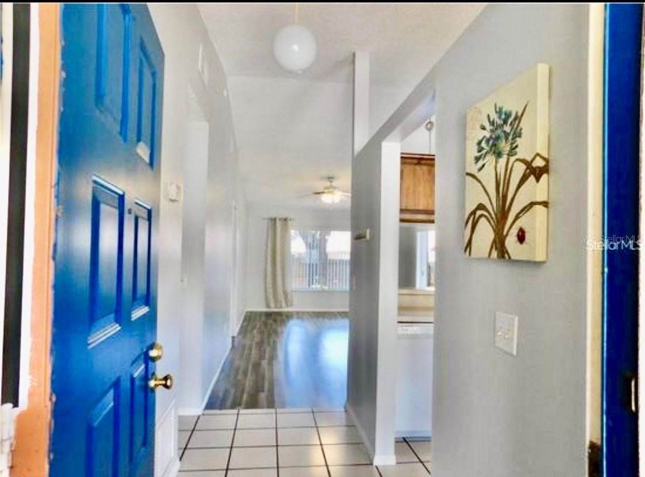 107 Shady Oak Dr - Photo 3 of 12