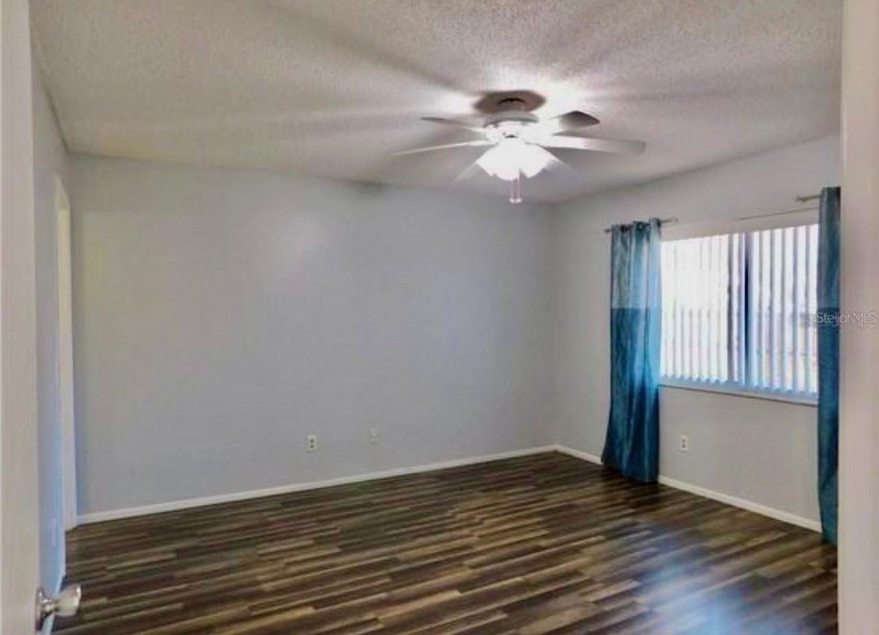 107 Shady Oak Dr - Photo 5 of 12