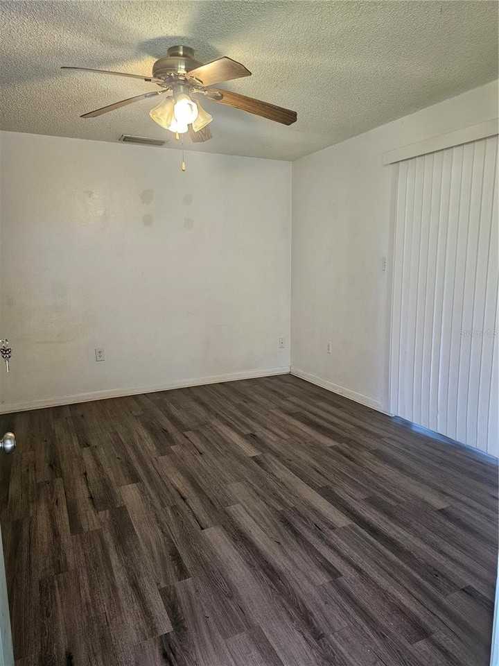 331 W Alamo Dr - Photo 4 of 14
