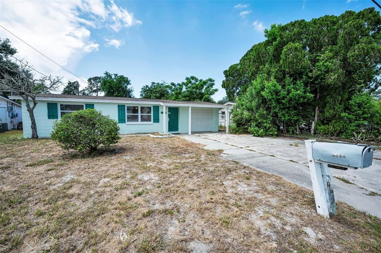 7402 Country Club Dr - Photo 2 of 24
