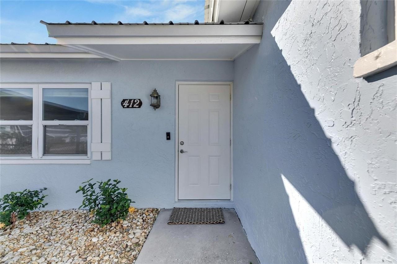 412 Flamingo Dr - Photo 6 of 50