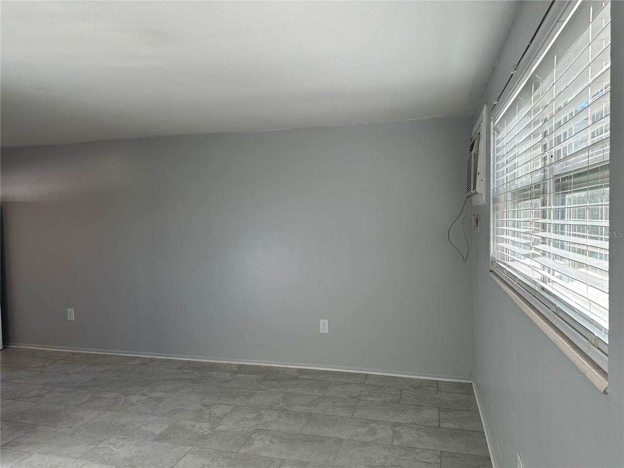 351 50th Ave N - Photo 7 of 13