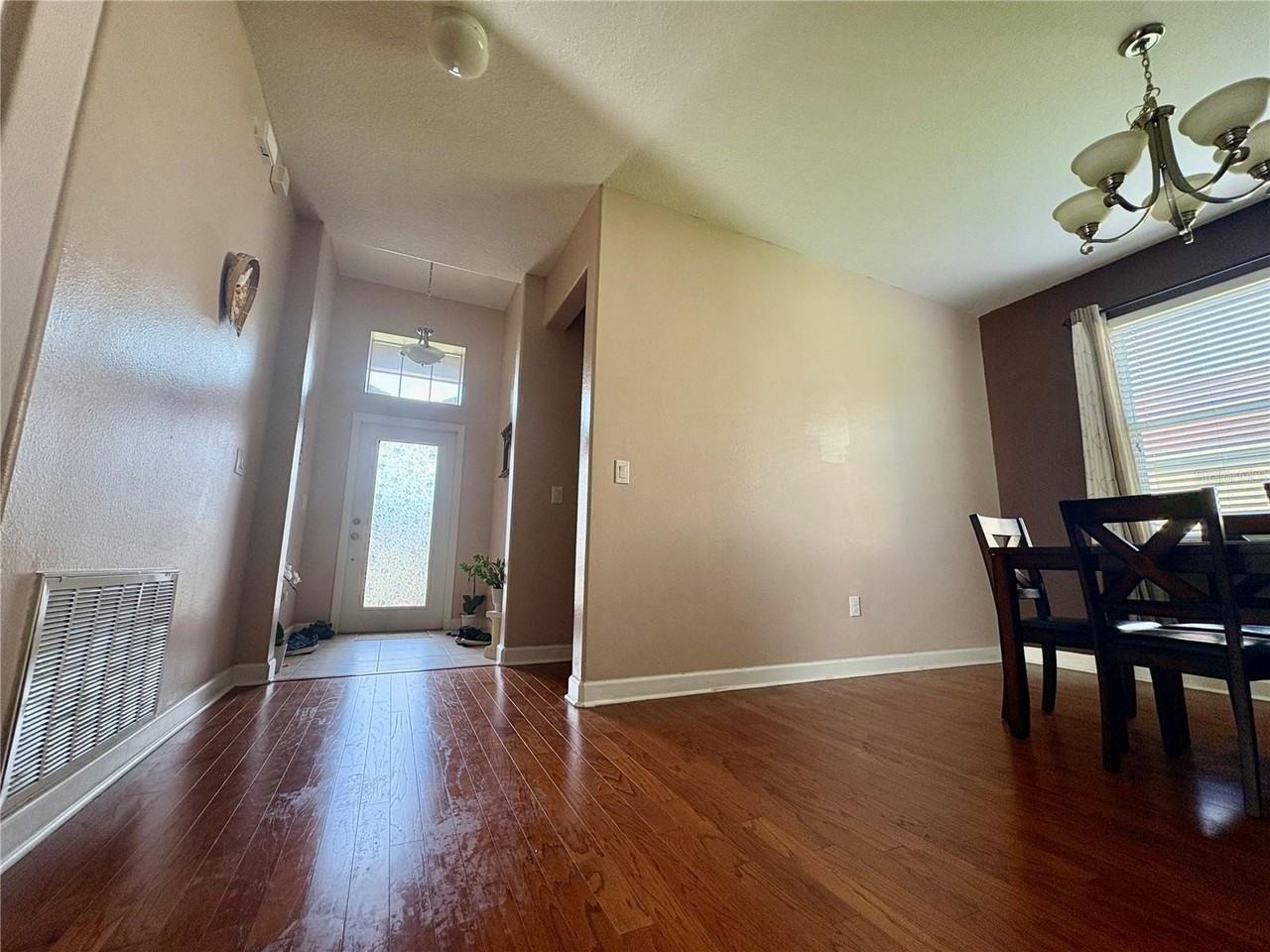10525 Palm Cove Ave - Photo 6 of 41