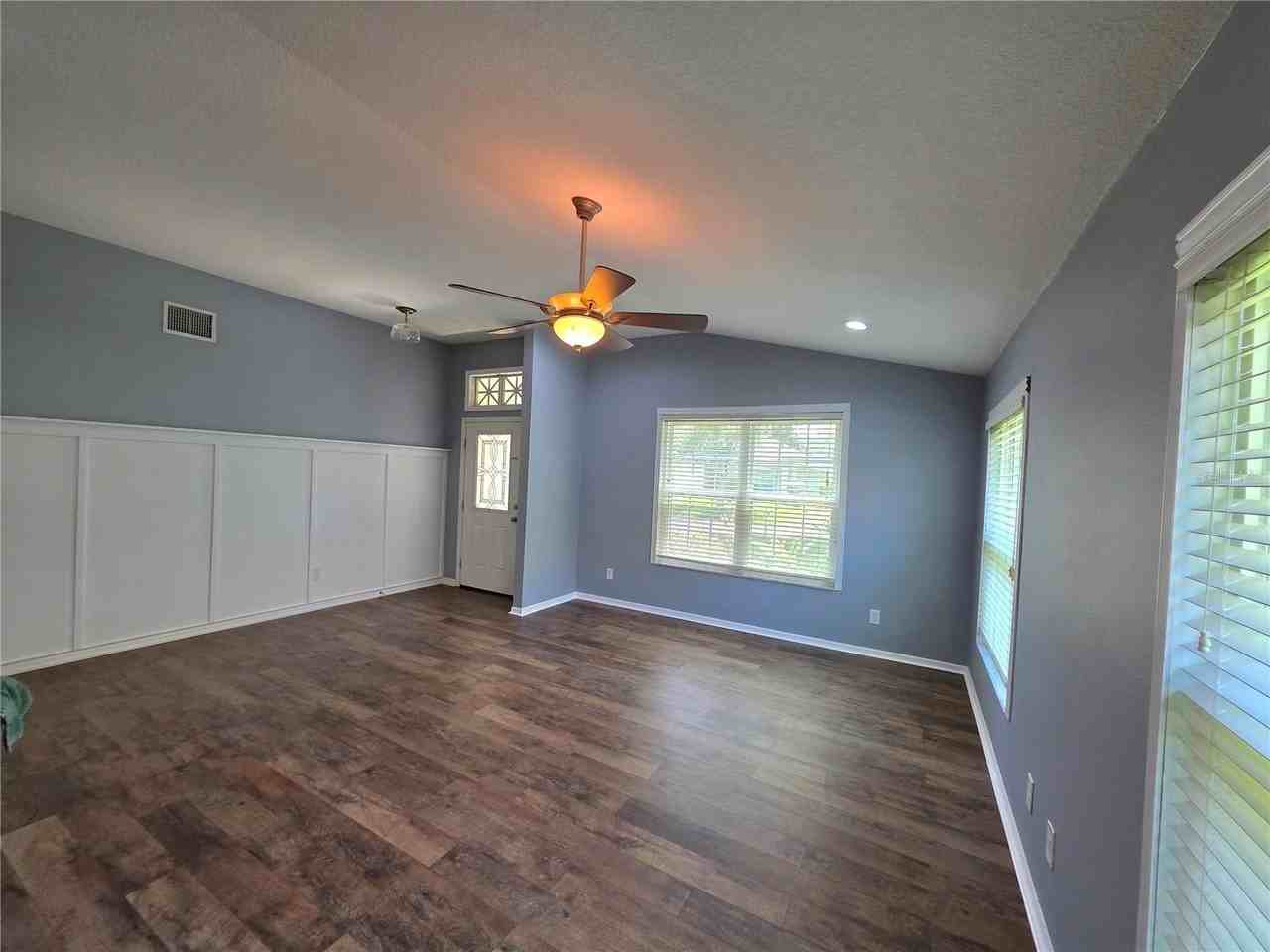 806 Lesa Glen Pl - Photo 2 of 23