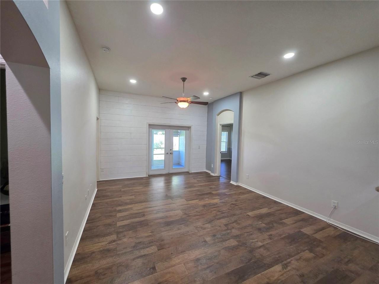 806 Lesa Glen Pl - Photo 4 of 23