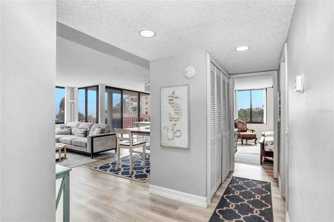 6104 Palma Del Mar Blvd S #302 - Photo 4 of 43
