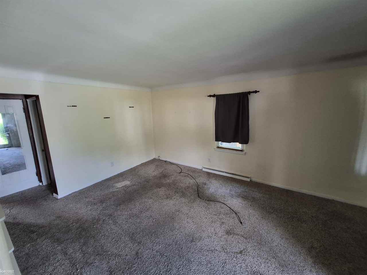 1621 Stocker Ave - Photo 7 of 14