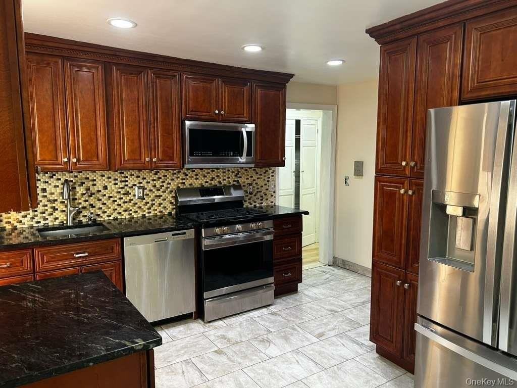 1222 Simpson St #1FL - Photo 3 of 3