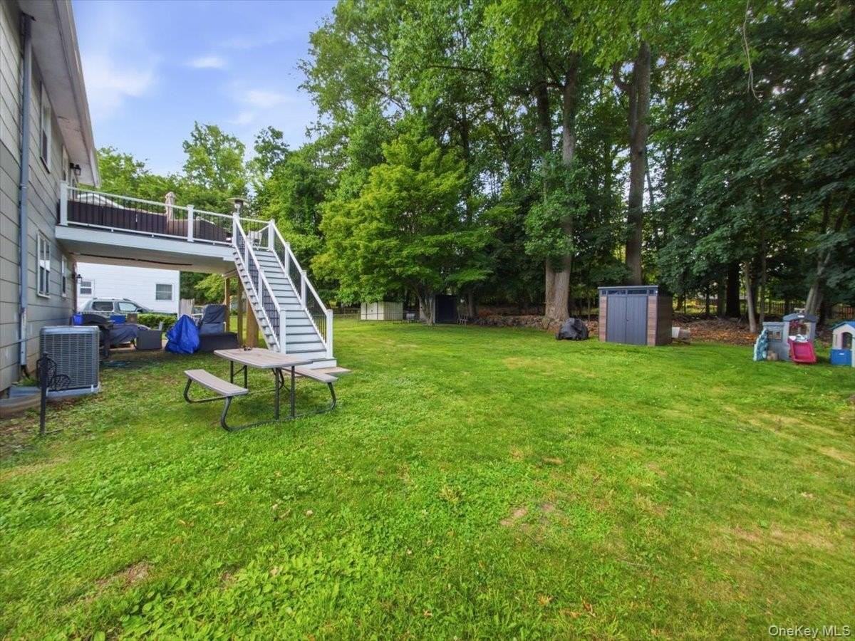 784 Brookridge Dr - Photo 4 of 6