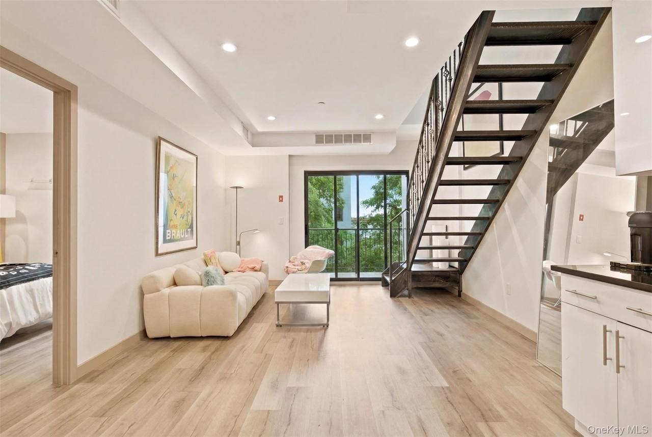 849 Madison St #4B - Photo 3 of 13