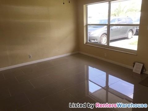 6122 SW 18th St - Photo 3 of 12