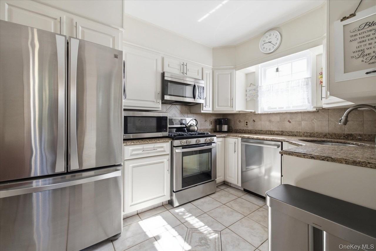 108 Muirfield Rd - Photo 3 of 15