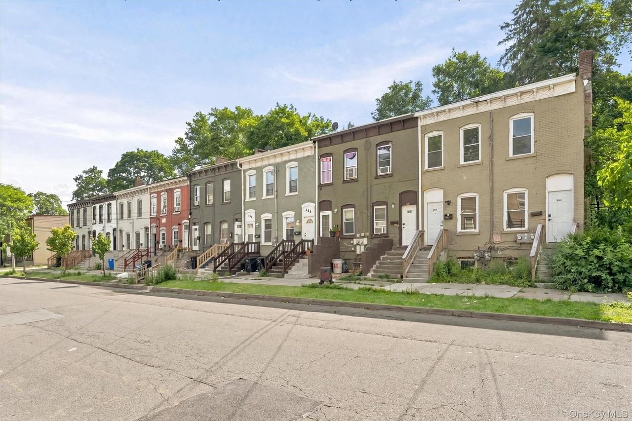 411 Liberty St - Photo 2 of 21
