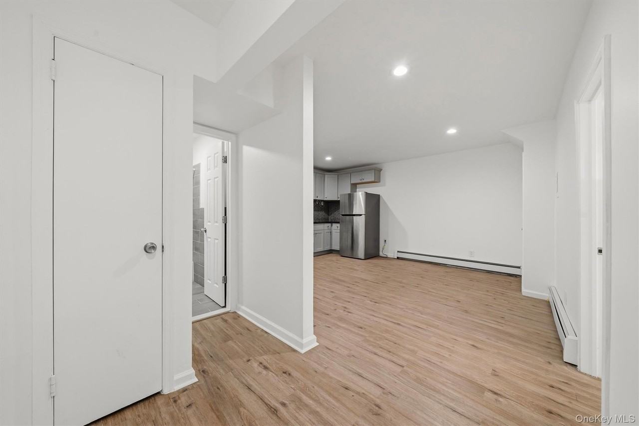 411 Liberty St - Photo 3 of 21