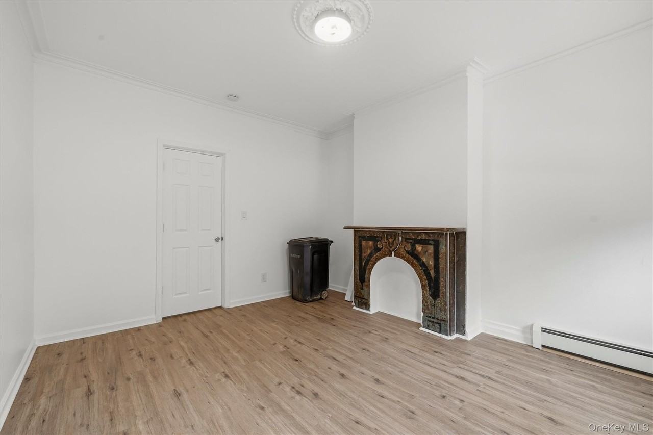 411 Liberty St - Photo 5 of 21