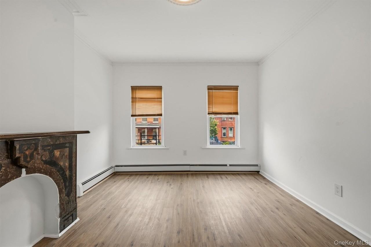 411 Liberty St - Photo 7 of 21