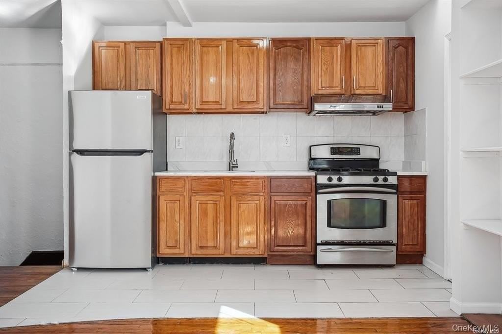 8574 67th Ave #2ndFL - Photo 4 of 7