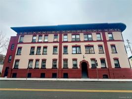 featured image of 101 Wickham Ave #2