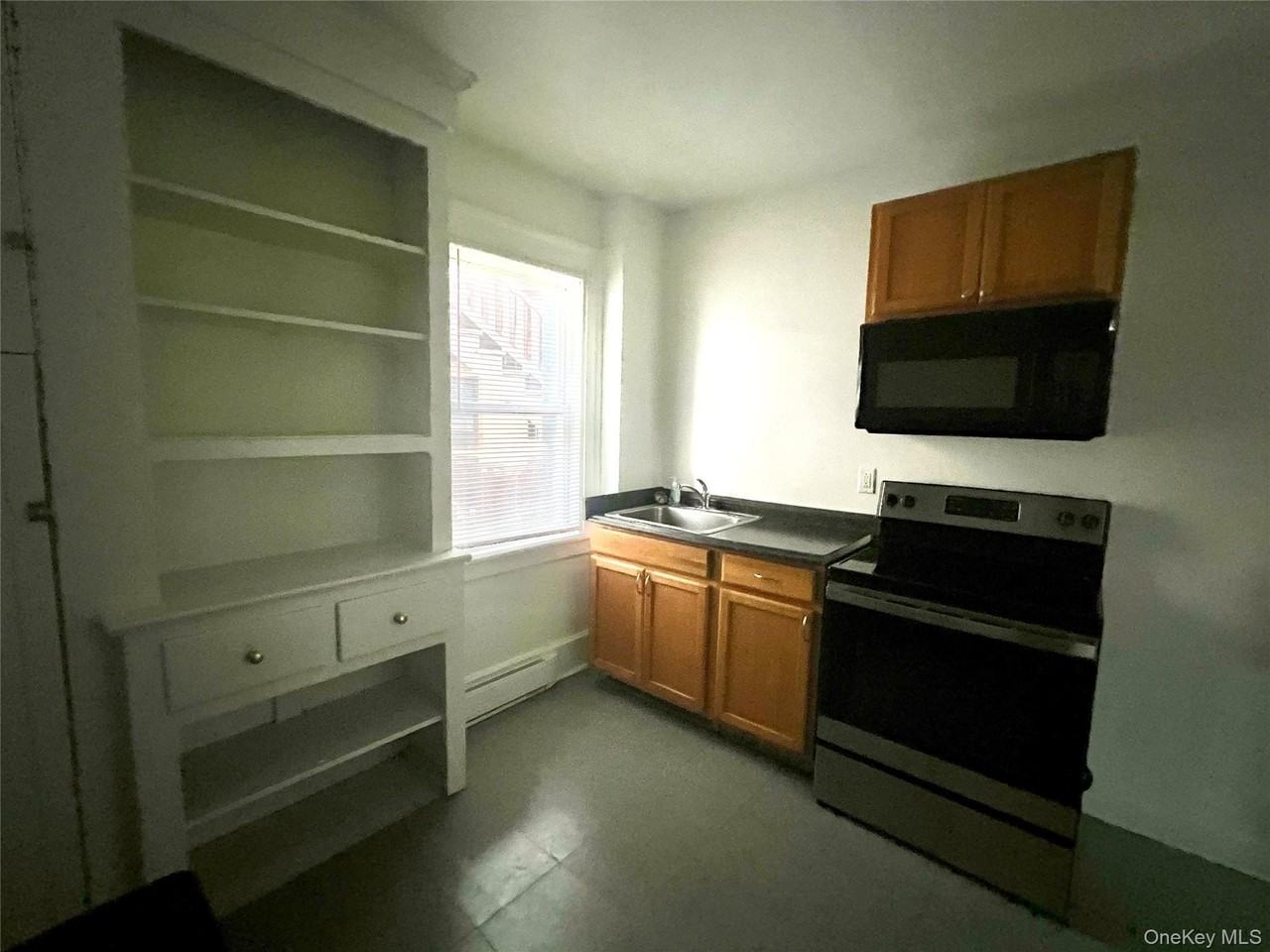 101 Wickham Ave #2 - Photo 3 of 10