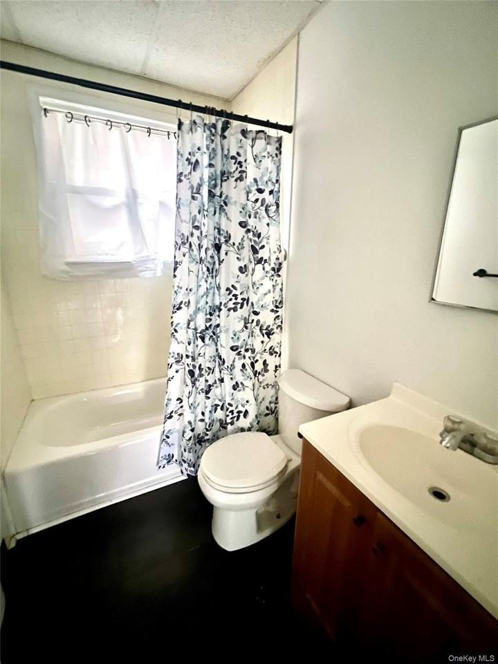 101 Wickham Ave #2 - Photo 6 of 10