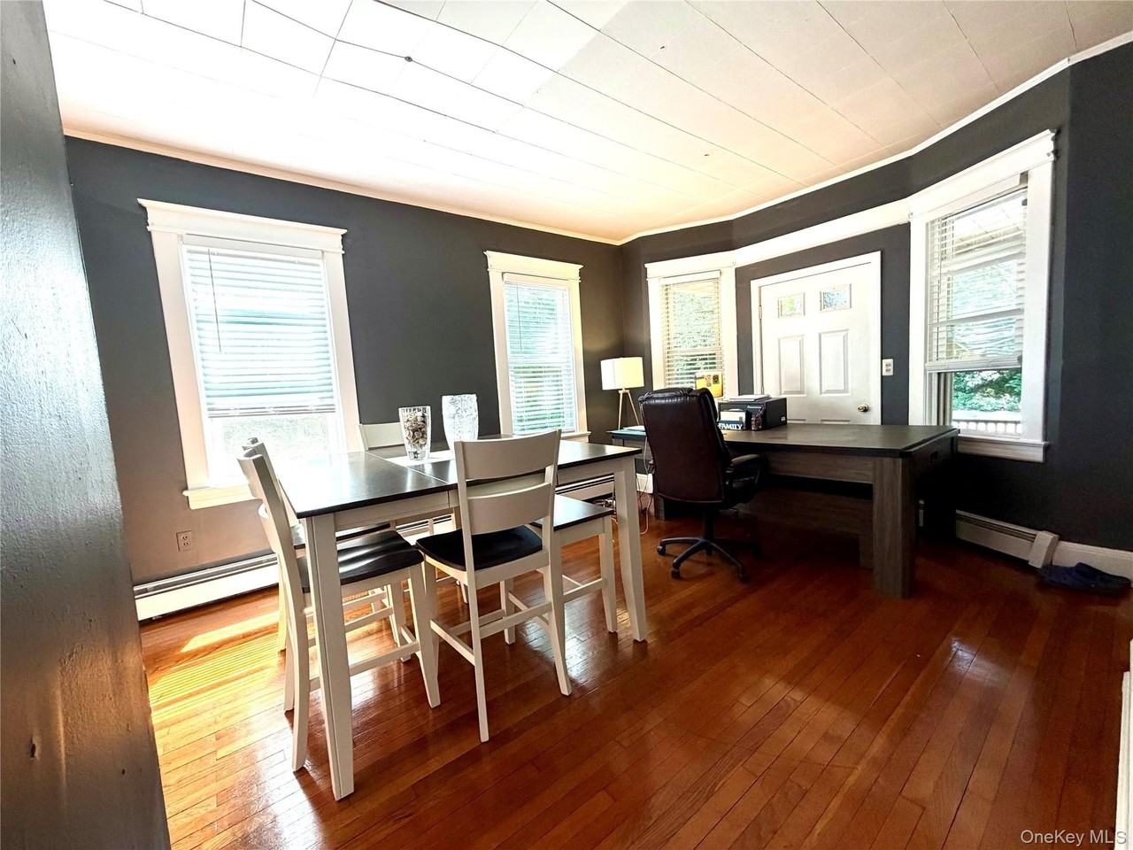 149 Fort Salonga Rd - Photo 4 of 20