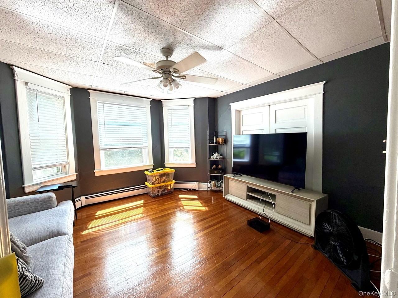 149 Fort Salonga Rd - Photo 6 of 20