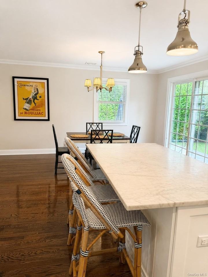 205 Meadbrook Rd - Photo 7 of 11