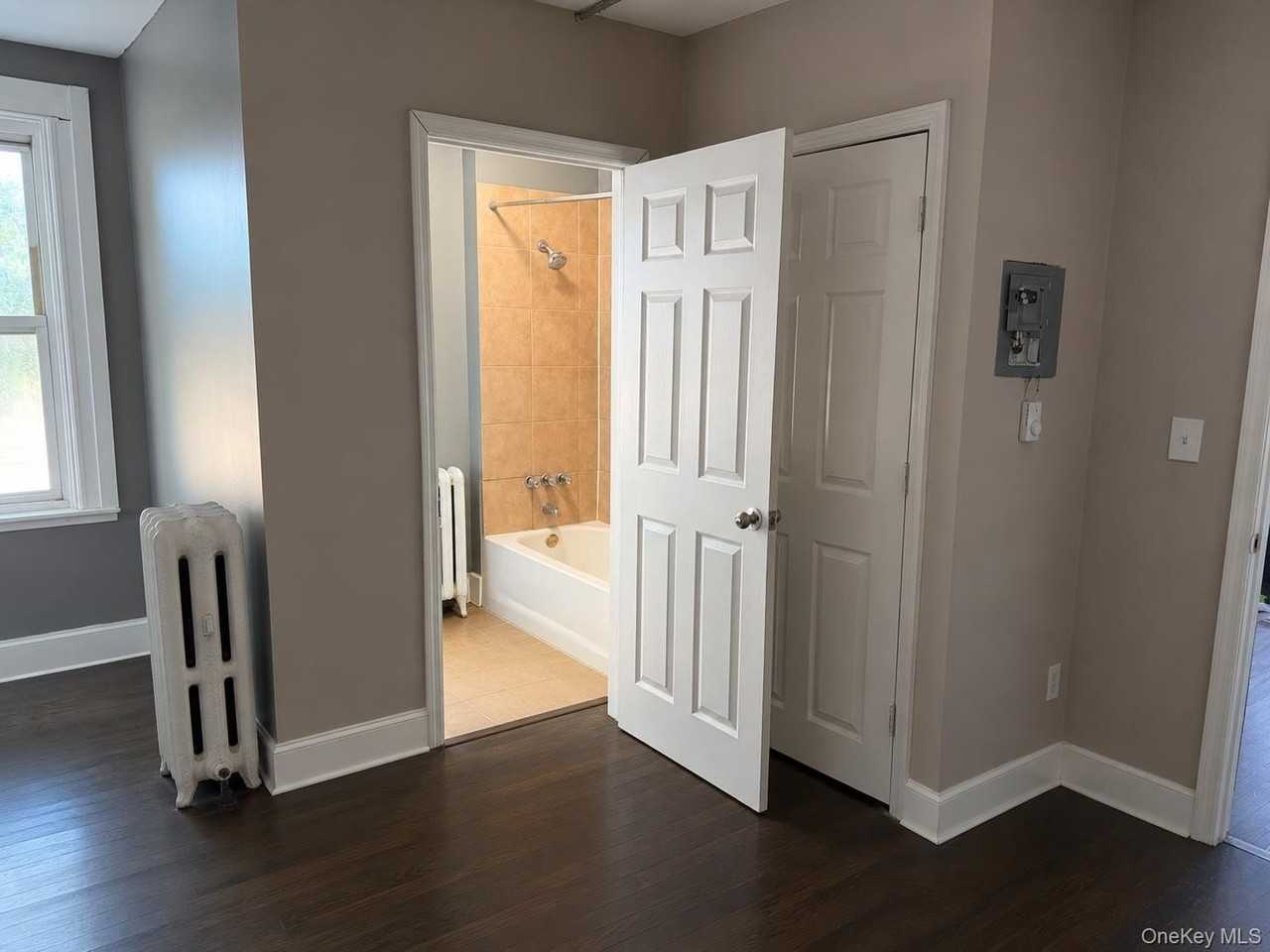 48 Cannon St #7 - Photo 3 of 5
