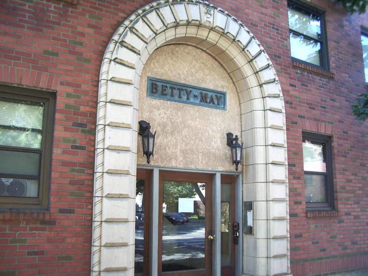 Betty May Apartments - Photo 3 of 19