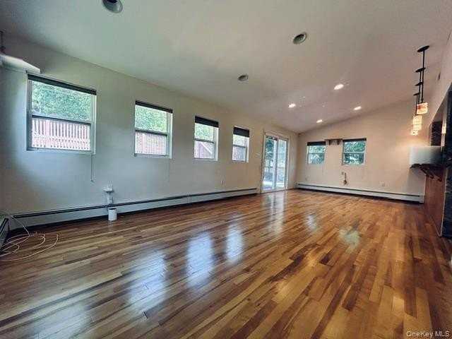 5 Verplanck Ave - Photo 2 of 17