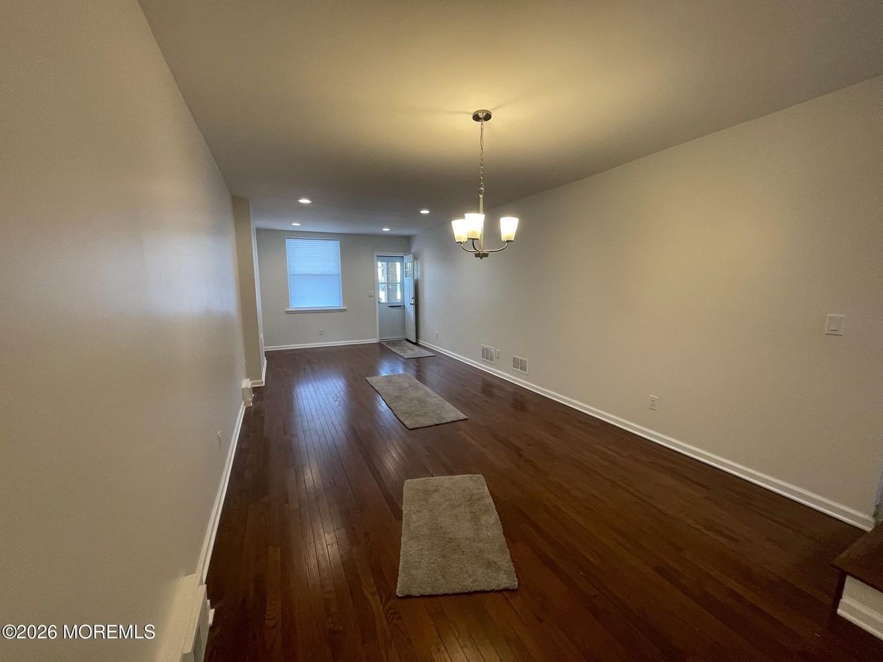 729 Spruce St - Photo 4 of 17