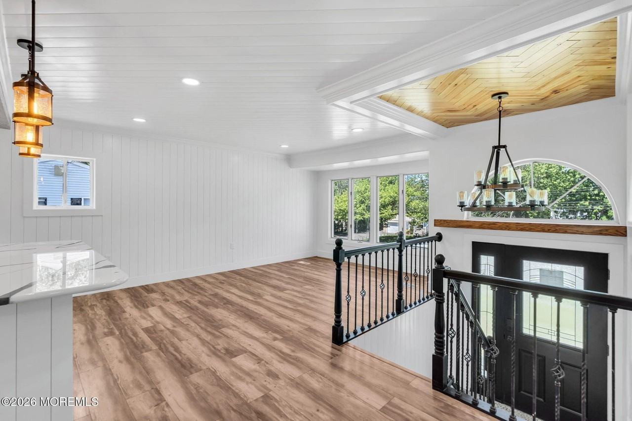 24 Woodlark Rd - Photo 3 of 29