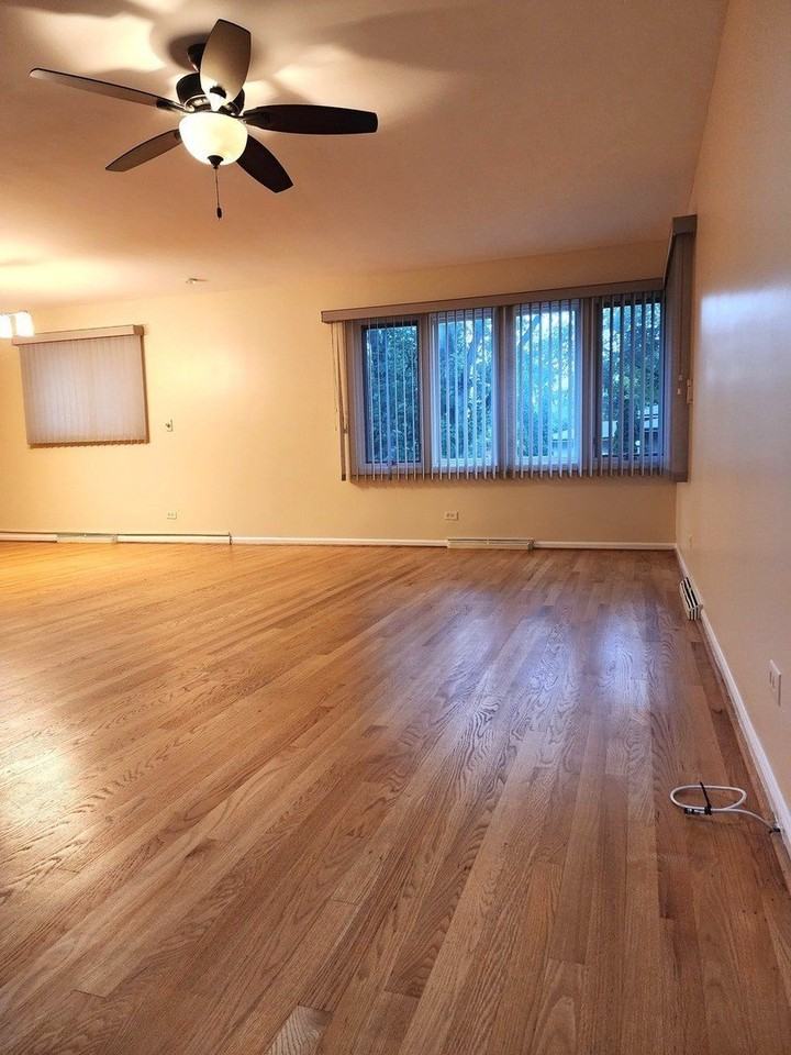 209 N Stevenson Ln - Photo 4 of 19