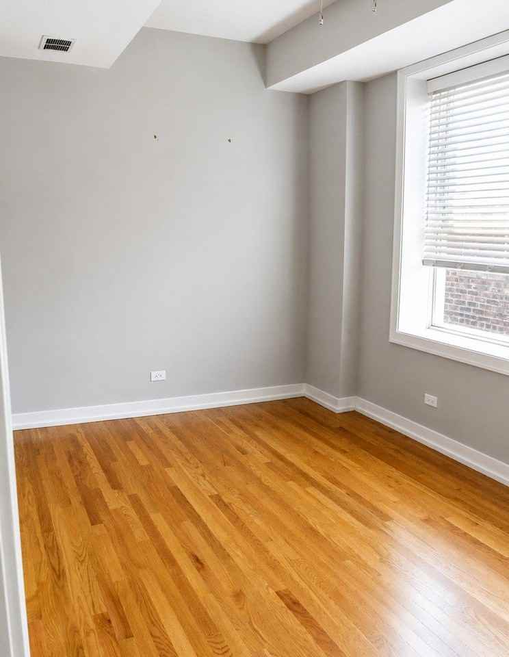 2737 W Evergreen Ave #3R - Photo 4 of 11