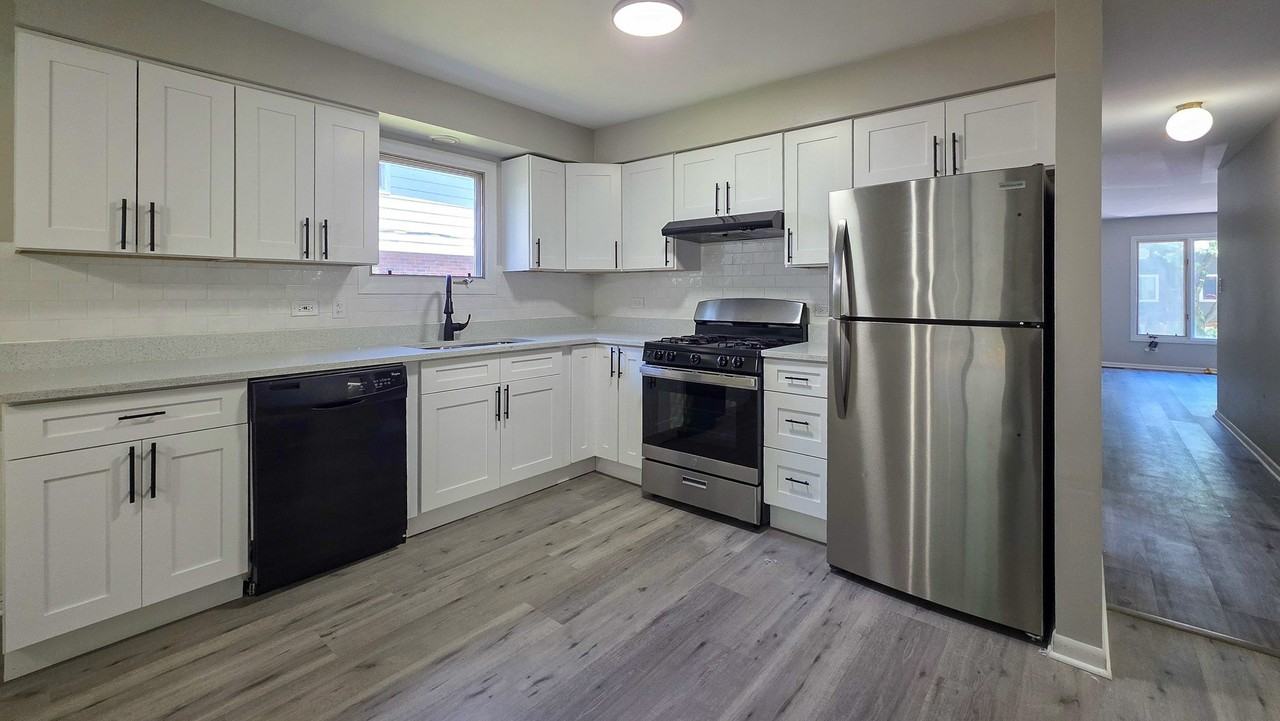 16724 Hillside Pl - Photo 5 of 15