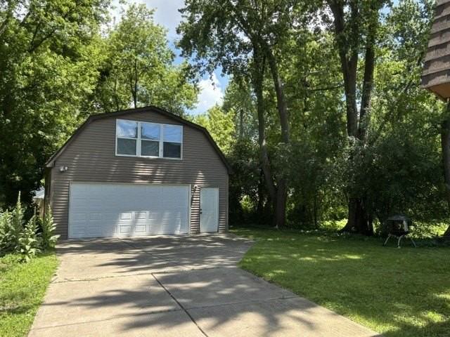 103 N Greenfield Ave - Photo 3 of 21