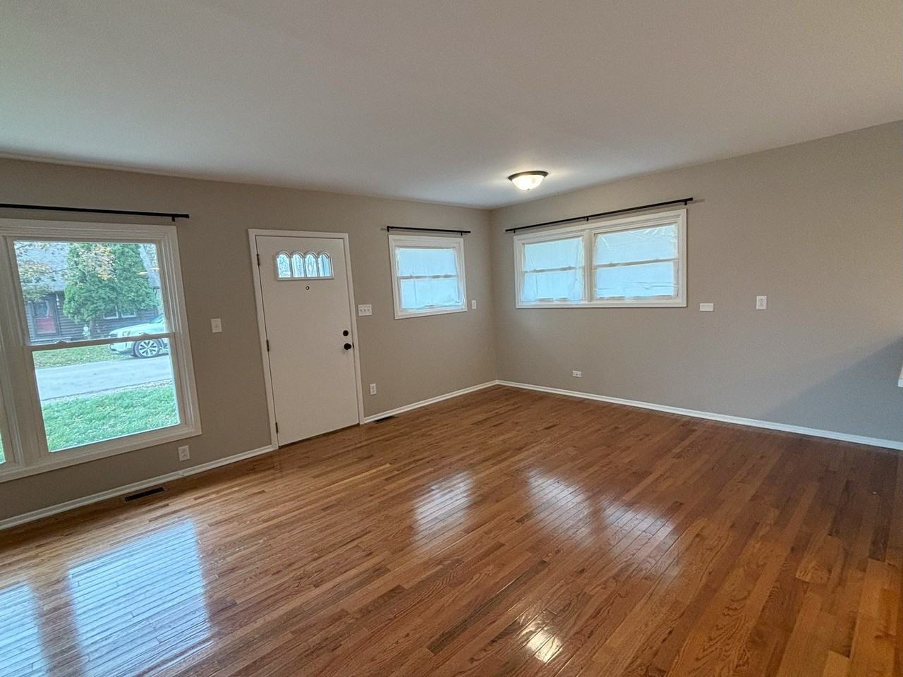 103 N Greenfield Ave - Photo 4 of 21