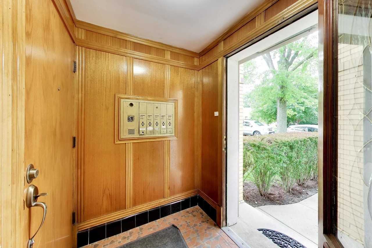 6407 N Normandy Ave #2N - Photo 2 of 17