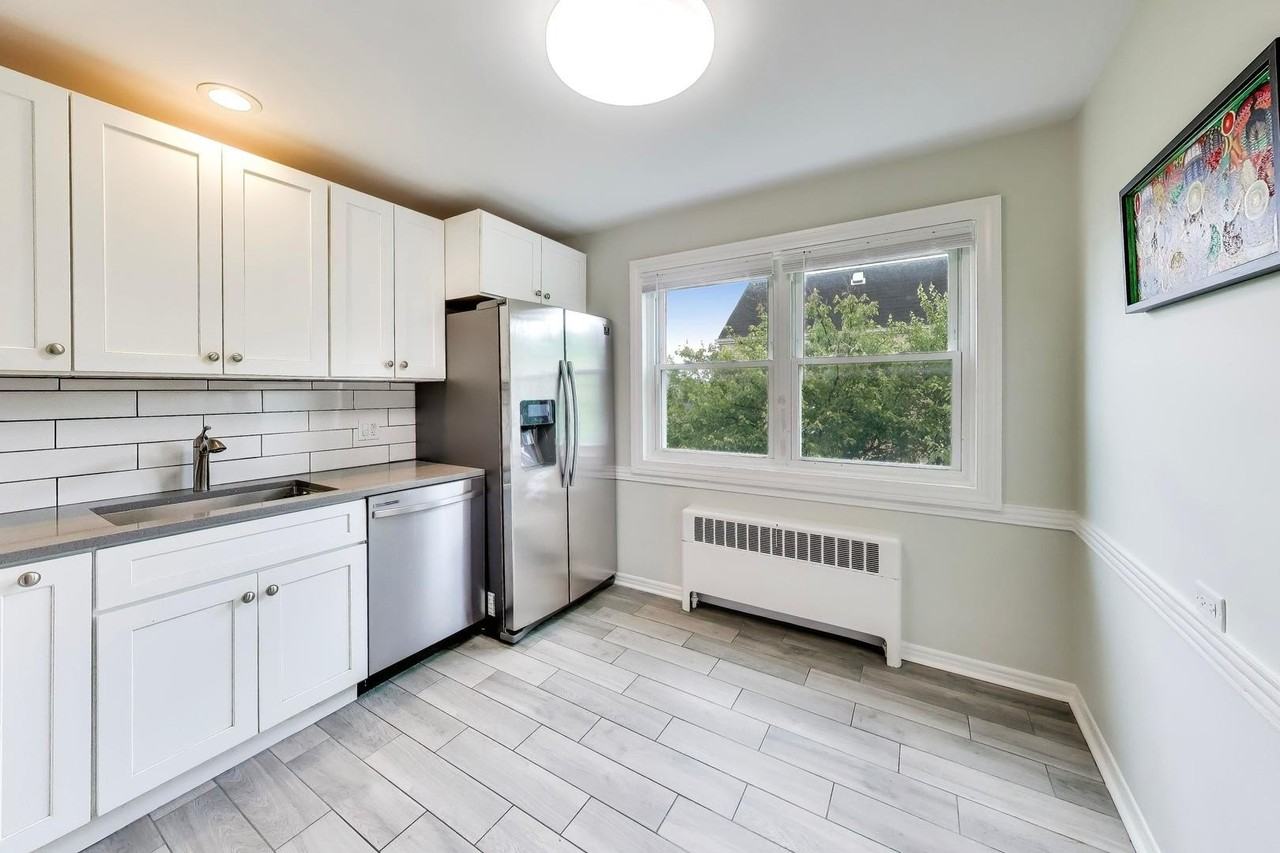 6407 N Normandy Ave #2N - Photo 6 of 17