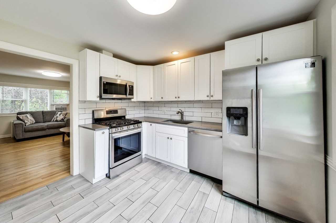 6407 N Normandy Ave #2N - Photo 7 of 17