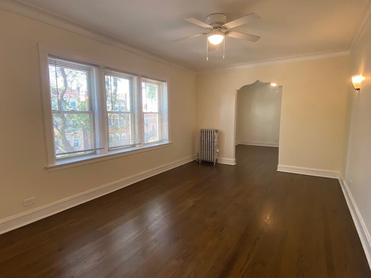 5230 N Rockwell St #2 - Photo 3 of 13