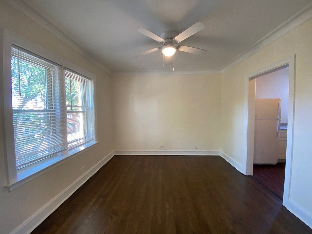 5230 N Rockwell St #2 - Photo 5 of 13