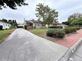 featured image of 952 Balboa Dr