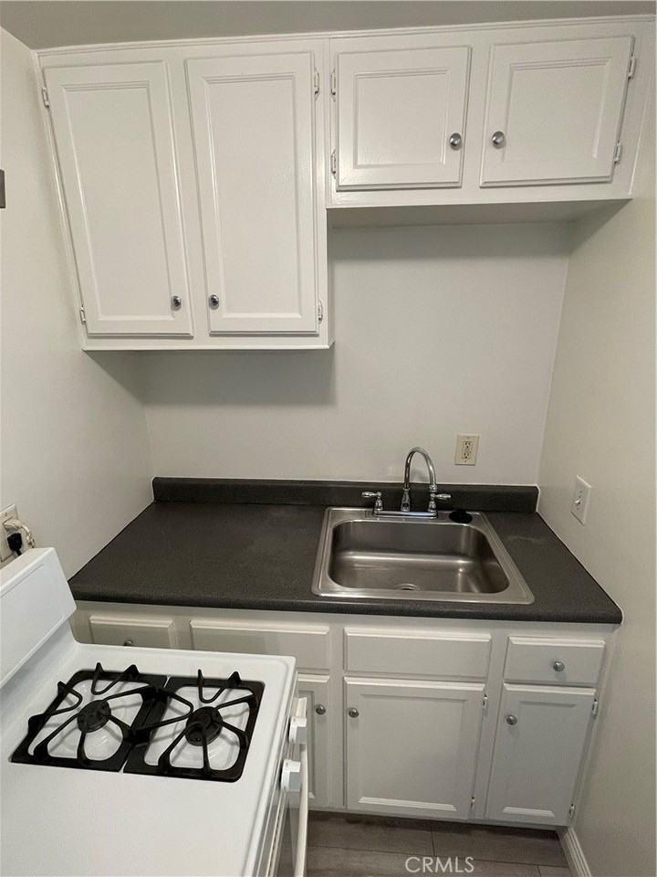421 N Euclid Ave - Photo 4 of 15