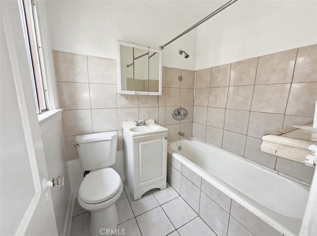 139 N 3rd Ave - Photo 5 of 7