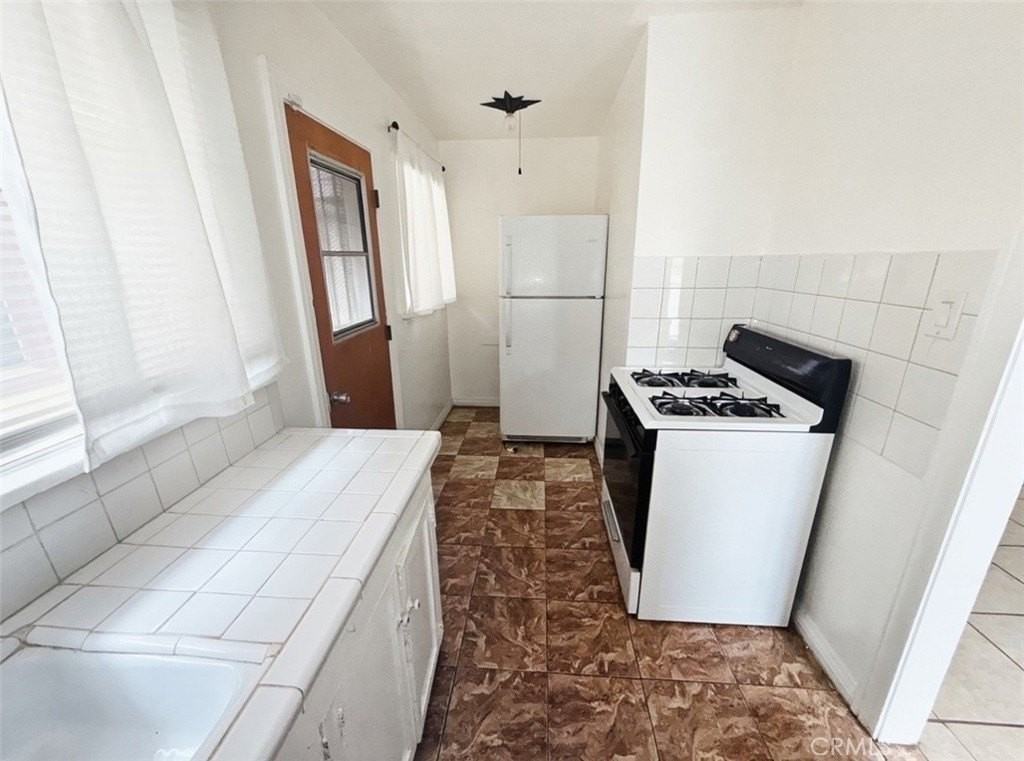 139 N 3rd Ave - Photo 7 of 7