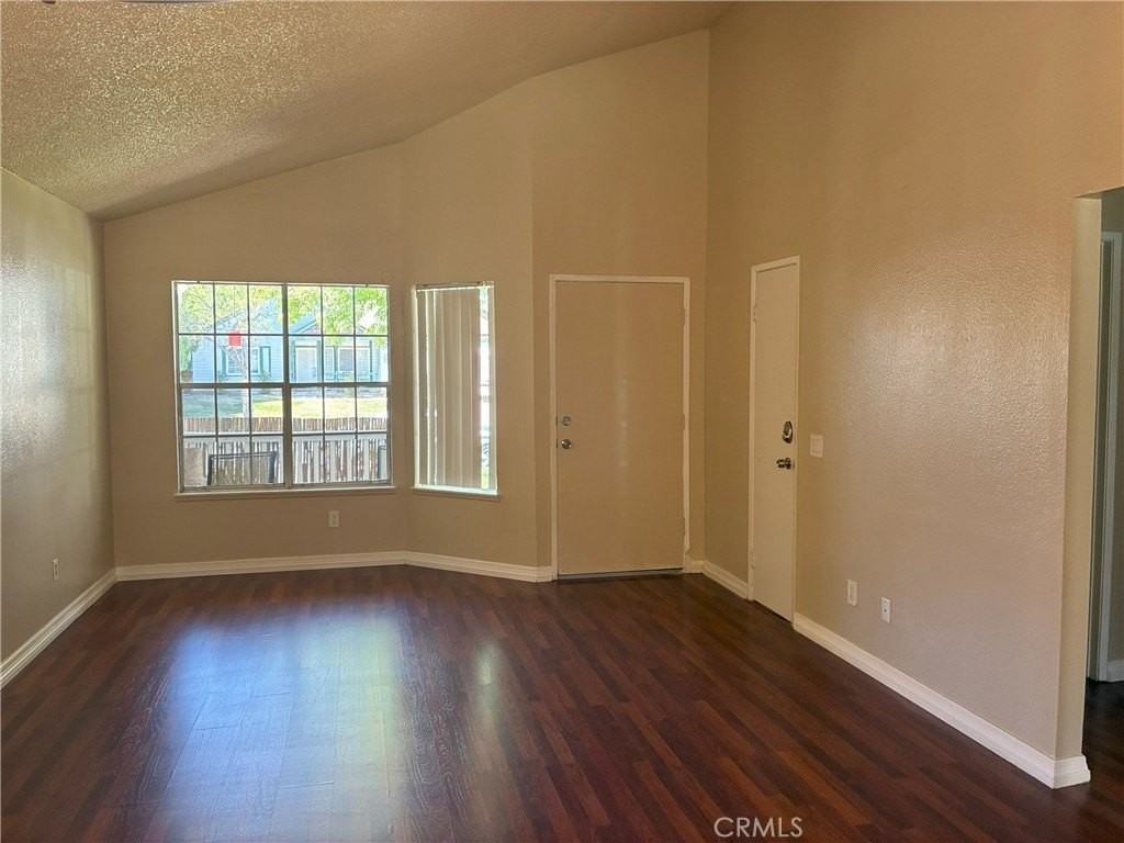 1120 Athena Ct - Photo 4 of 13