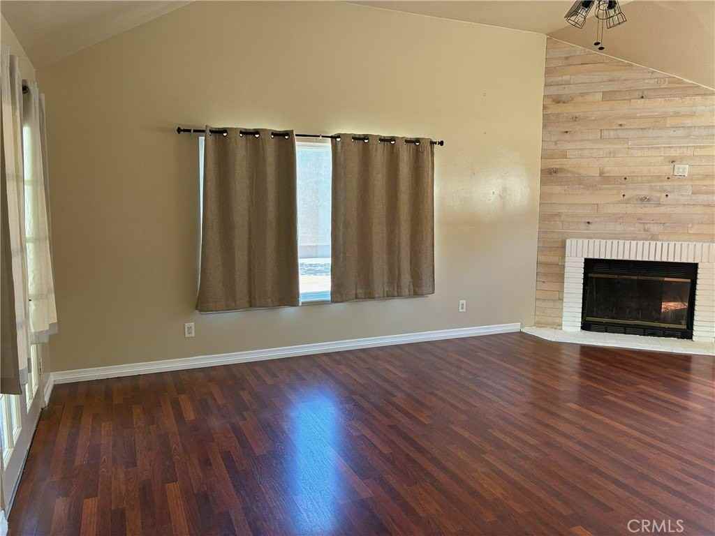 1120 Athena Ct - Photo 5 of 13