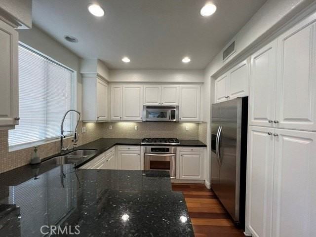187 Liberty St - Photo 6 of 23