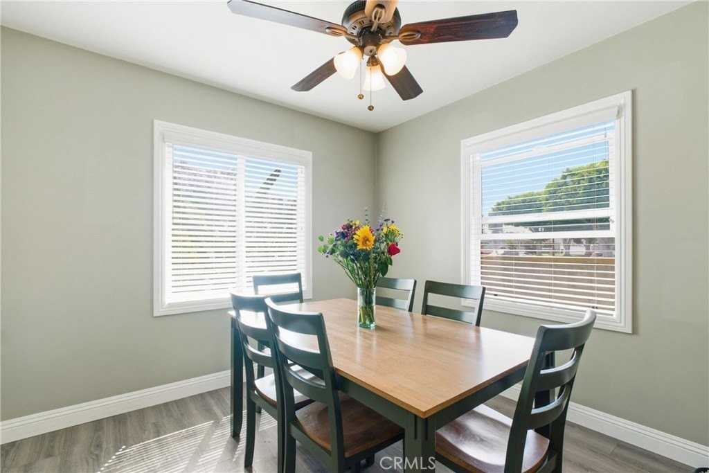3403 Roxanne Ave - Photo 7 of 28